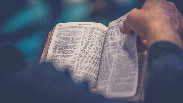 How do you tell if scriptures refer to Jesus Christ or Heavenly Father?